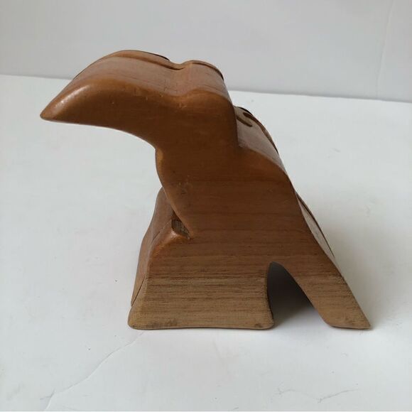 Tucan bird carved wooden puzzle trinket box - Picture 3 of 9